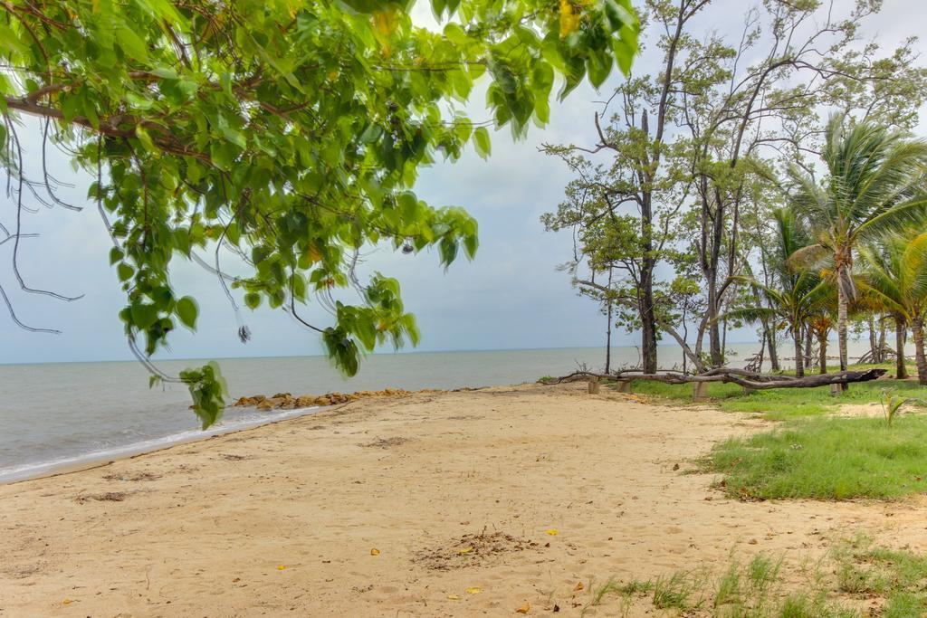 Oceanus Cabanas Dangriga Exterior photo