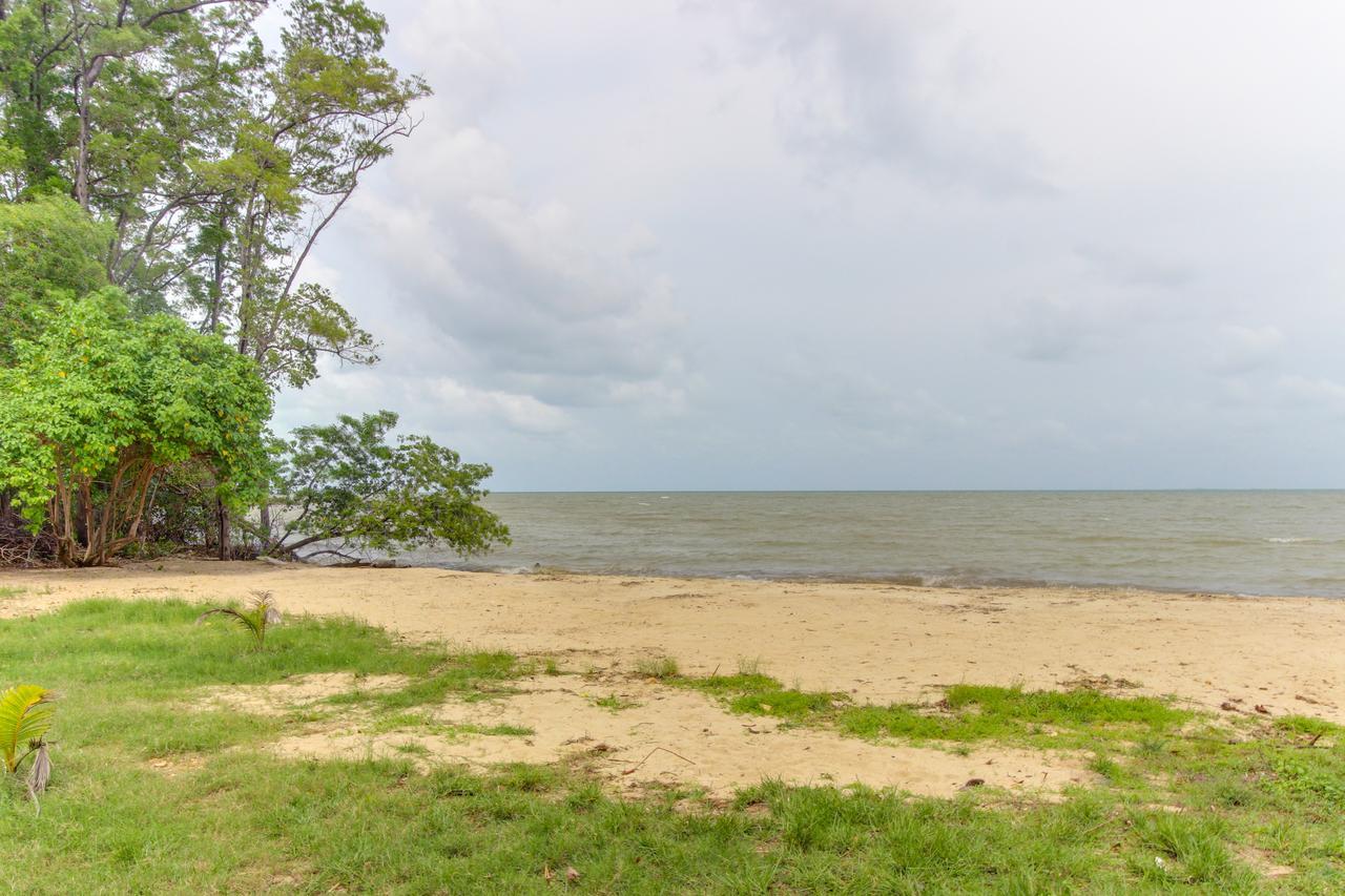 Oceanus Cabanas Dangriga Exterior photo